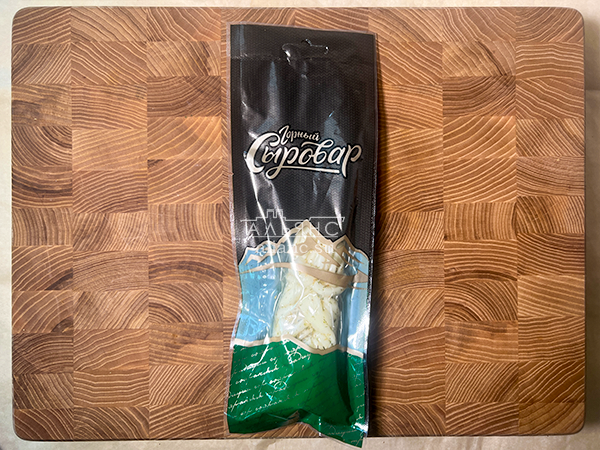 Сыр 100 гр ГОРНЫЙ СЫРОВАР (Косичка с укропом и чесноком) в Дубне