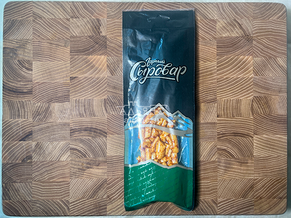 Сыр 60 гр ГОРНЫЙ СЫРОВАР (Бочонок копчёный с аджикой) в Дубне